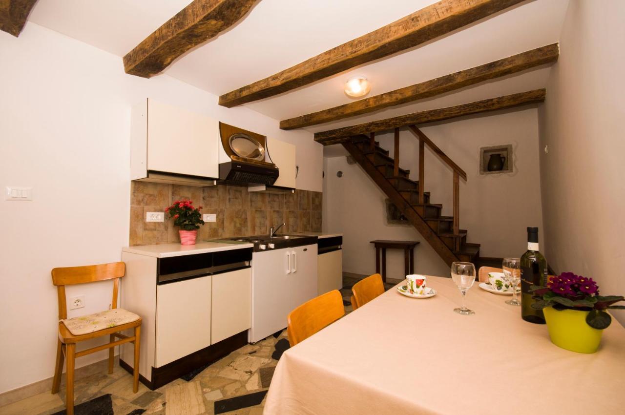 Holiday Home Trostova Kuca Pazin Exteriér fotografie